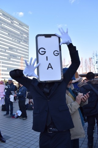 �ߋ��̃R�~�b�N�}�[�P�b�g�Ō������l�^�R�X�v���C���[