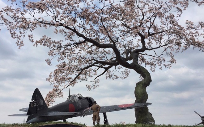 �s��M�G���Ƃ̍���