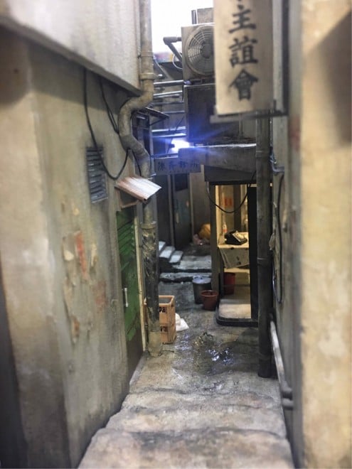 �s��M�G���Ƃ̍���