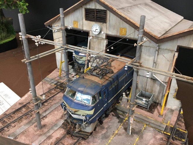 ��i�F�d�C�@�֎� EF66 ����^�Ɠd�C�@�֎� EF66 �O���^�^���쁦����F���ɁAtaka