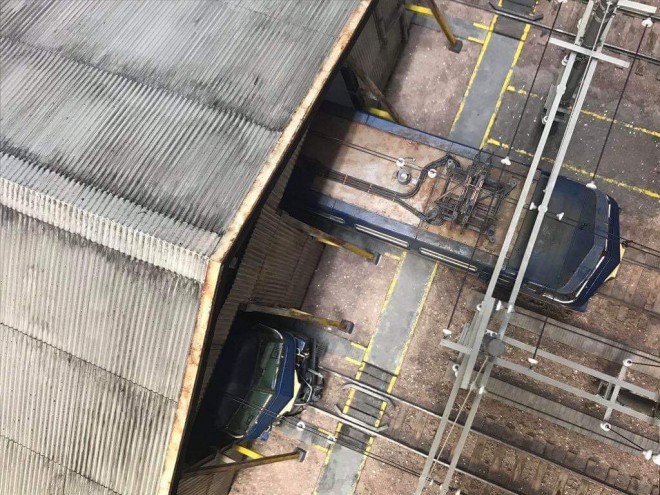 ��i�F�d�C�@�֎� EF66 ����^�Ɠd�C�@�֎� EF66 �O���^�^���쁦����F���ɁAtaka