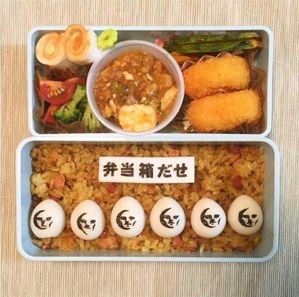 �����ٓ��B�u����̓\�t�@�[�̉��ɒu���Ă���܂����B�����܂���I�L�b�`���܂Ŏ����ė�����`�v���쁕�ʐ^�^Takeshi