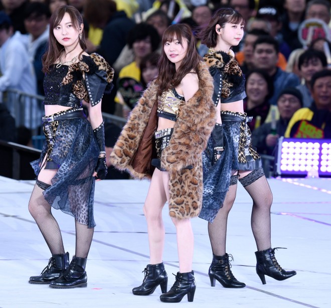 HKT 指原莉乃 ☆ 卒業コンサート パーカー Ｌ HKT 指原莉乃 ☆ 卒業コンサート パーカー L - メルカリ