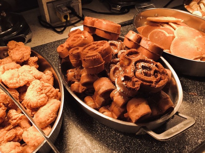 �f�B�Y�j�[�L�����N�^�[�u���b�N�t�@�X�g���f�B�Y�j�[�E�p���_�C�X�E�s�A�E�z�e��