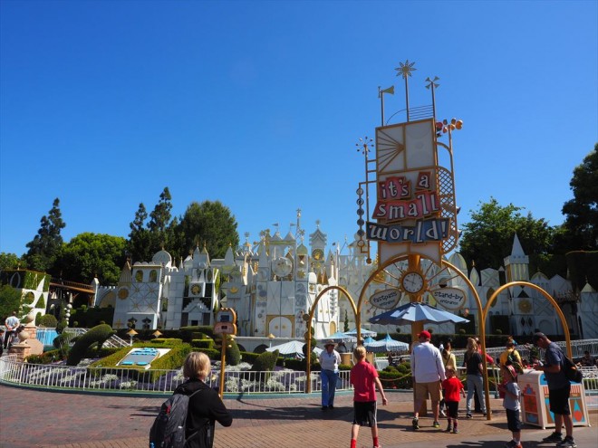 �f�B�Y�j�[�����h�E�p�[�N