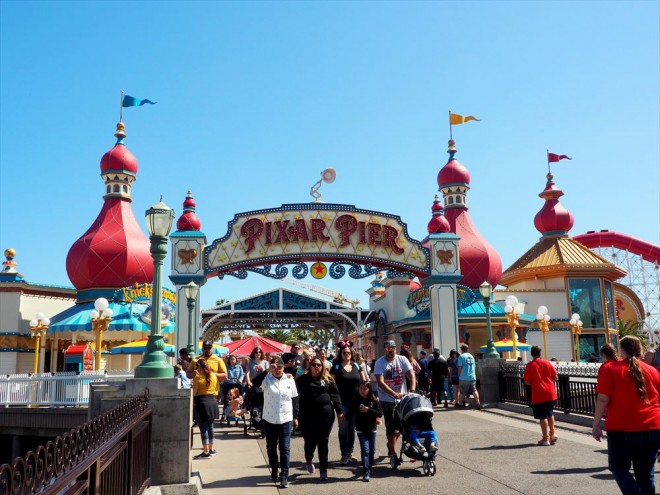 �s�N�T�[�E�s�A���f�B�Y�j�[�E�J���t�H���j�A�E�A�h�x���`���[�E�p�[�N