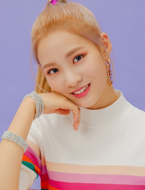 �wKCON 2019 JAPAN�x�ɏo������Cherry Bullet��REMI