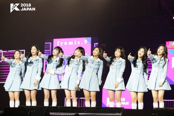 �wKCON 2018 JAPAN�x�ɏo������fromis 9