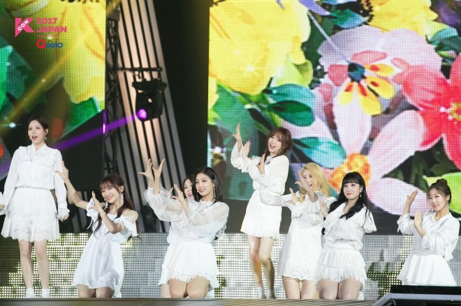�wKCON 2017 JAPAN�x�ɏo������Lovelyz