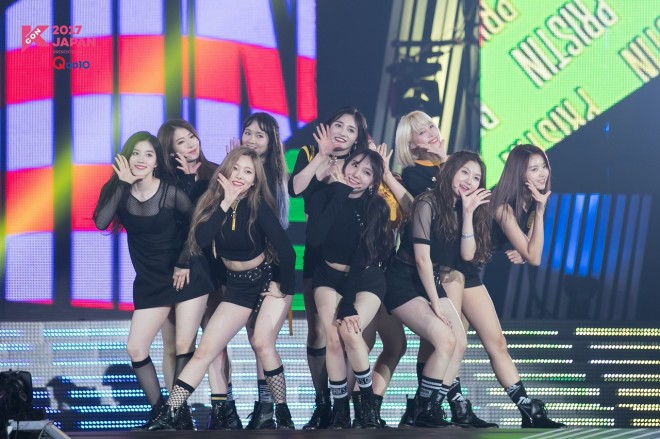 �wKCON 2017 JAPAN�x�ɏo������PRISTIN