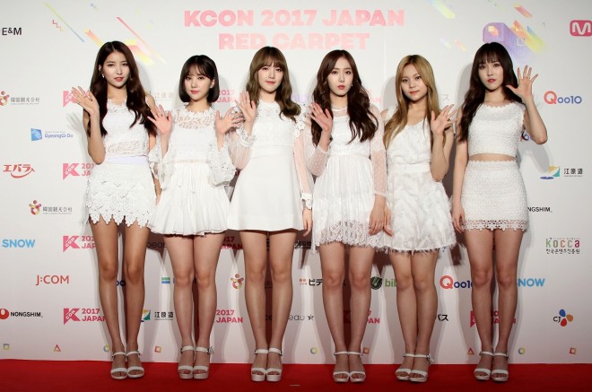 �wKCON 2017 JAPAN�x�ɏo������GFRIEND