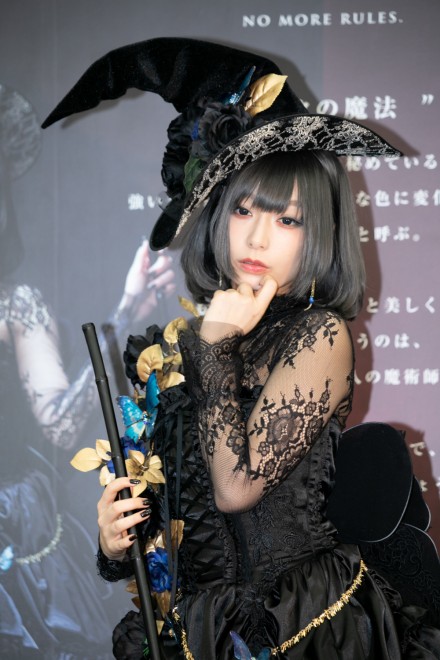 �F�_����