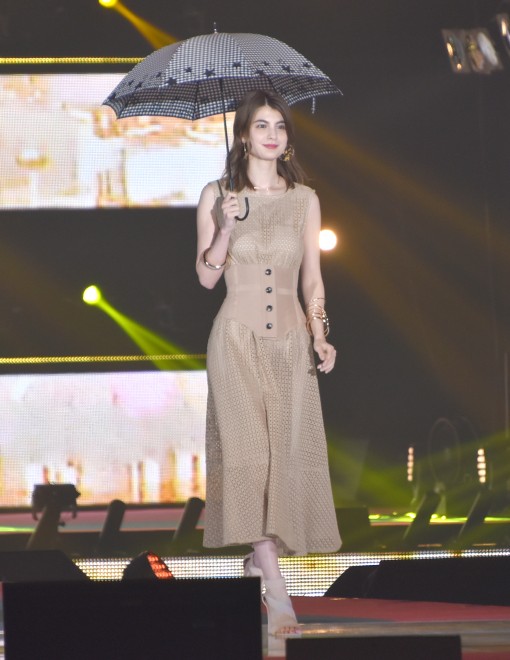 �wRakuten GirlsAward 2019 SPRING�^SUMMER�x�iC�jORICON NewS inc.