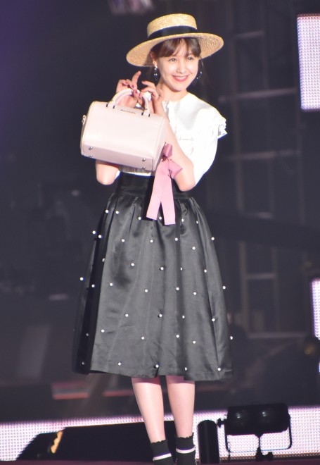 �wRakuten GirlsAward 2019 SPRING�^SUMMER�x�iC�jORICON NewS inc.