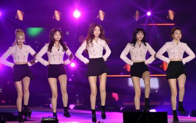 �wRakuten GirlsAward 2019 SPRING�^SUMMER�x�iC�jORICON NewS inc.