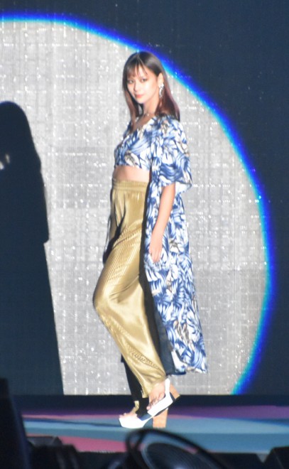 �wRakuten GirlsAward 2019 SPRING�^SUMMER�x�iC�jORICON NewS inc.