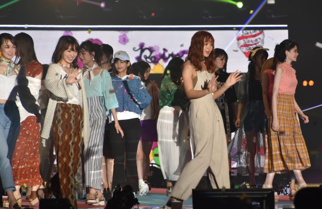 �wRakuten GirlsAward 2019 SPRING�^SUMMER�x�iC�jORICON NewS inc.