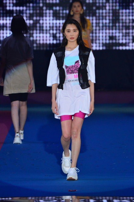 �iC�jRakuten GirlsAward 2019 SPRING�^SUMMER