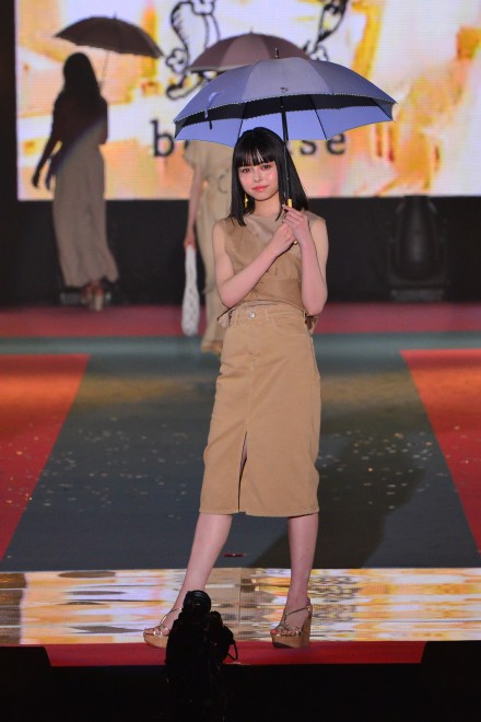 �iC�jRakuten GirlsAward 2019 SPRING�^SUMMER