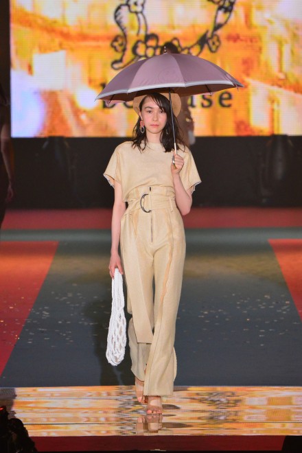 �iC�jRakuten GirlsAward 2019 SPRING�^SUMMER