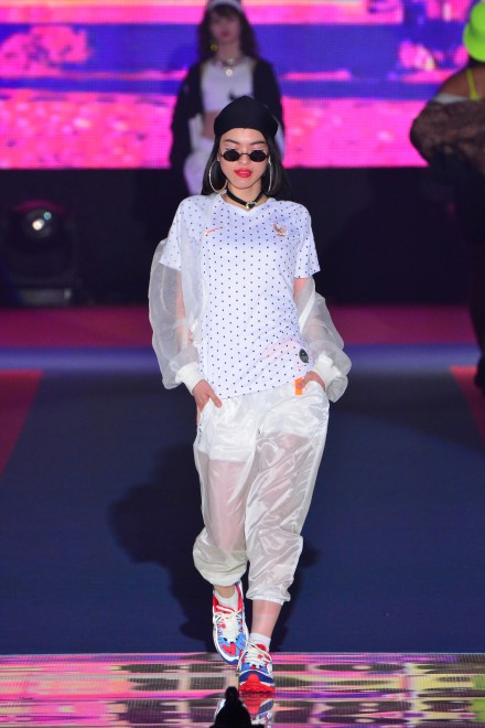 �iC�jRakuten GirlsAward 2019 SPRING�^SUMMER