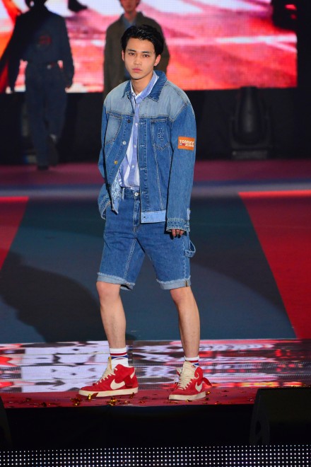 �iC�jRakuten GirlsAward 2019 SPRING�^SUMMER