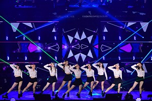 �iC�jRakuten GirlsAward 2019 SPRING�^SUMMER