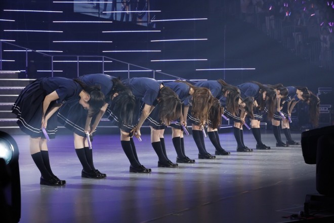 乃木坂46 生写真グレー 乃木坂46 OFFICIAL WEB SHOP | 乃木坂46 グッズ通販サイト