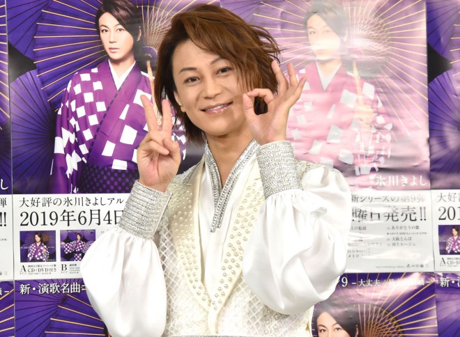 {قŃfr[20NLORT[gIA񓹐w̎ނɉX삫悵@i712E{فj