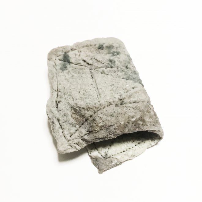 �肷��̌`�Ɍł܂����G��