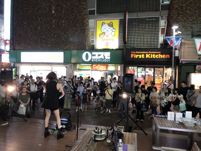 �g�ˎ��Ŗ�O���C�u���J��Ayasa