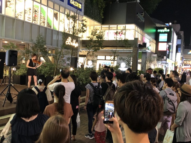 �g�ˎ��Ŗ�O���C�u���J��Ayasa