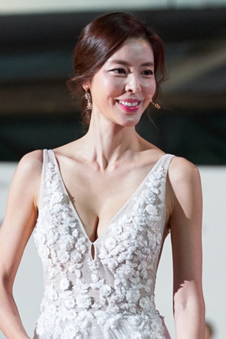 w24񊘎RۉfՁxbhJ[ybgɓoꂵD