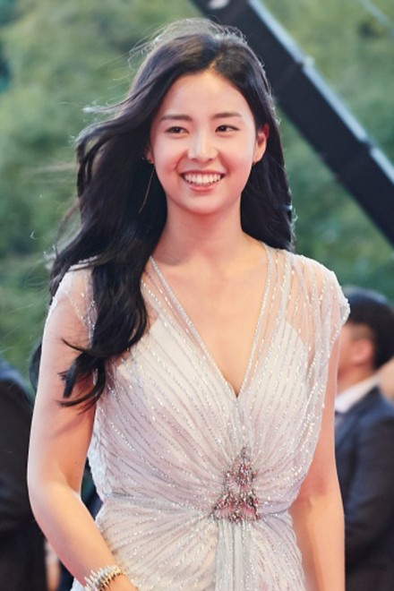 w24񊘎RۉfՁxbhJ[ybgɓoꂵD