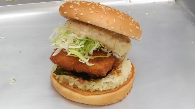 �y����i�z�̂�فB�t���C�̉��ɂ͂��т��~����Ă���