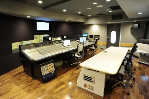 ���̎��ЃX�^�W�I�@�ʐ^�񋟁^USEN