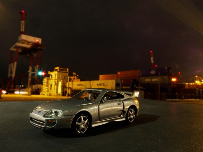 �~�j�J�[�����A���ɎB�e