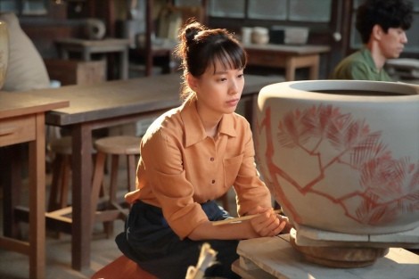 �A���e���r�����w�X�J�[���b�g�x��9�T�E��52����B��Ƃ̓r���łӂƈÂ��\��ɂȂ����q�i�˓c�b�����j�iC�jNHK