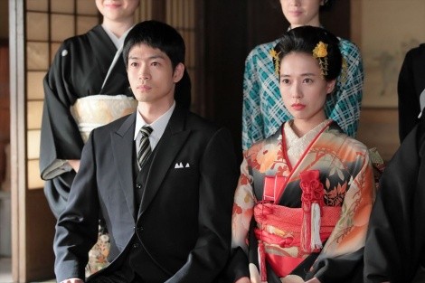 �A���e���r�����w�X�J�[���b�g�x��12�T�E��72����B����q�i�˓c�b�����j�Ɣ��Y�i���������j�����Ɍ����iC�jNHK