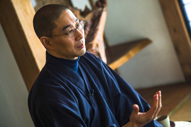 �\�t�g�Ȍ������l�C�̔閧�H