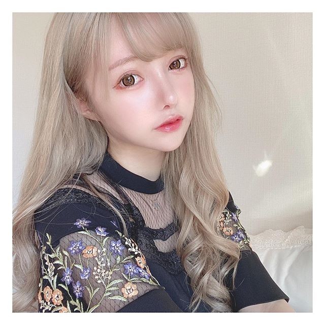 �]���߂�Instagram�i��mell._.mtzk�j���