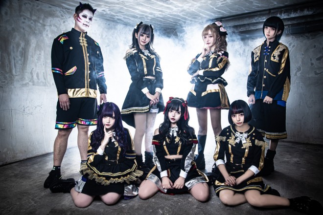 �A�C�h���O���[�v�u���m�N���[���v�A�[�e�B�X�g�ʐ^