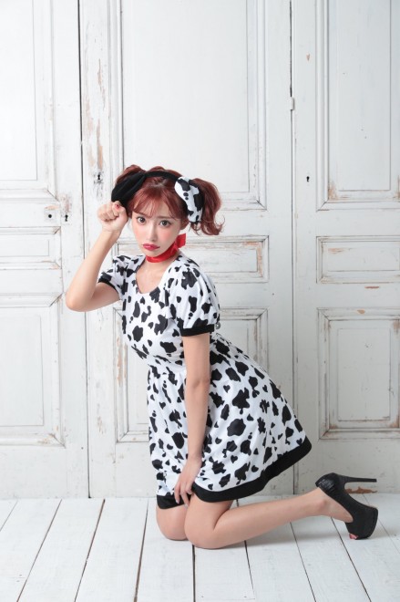 ���ЃA�p�����u�����h�uwhip bunny�v�ŉ����␅�����v���f���[�X���Ă��閾���ԃL����