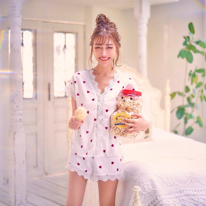 ���ЃA�p�����u�����h�uwhip bunny�v�ŉ����␅�����v���f���[�X���Ă��閾���ԃL����