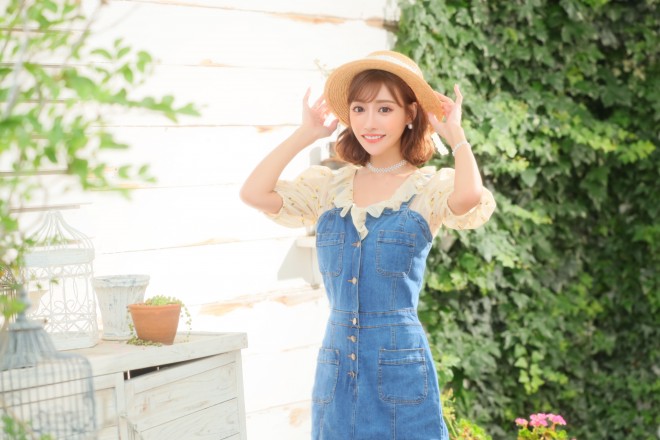 ���ЃA�p�����u�����h�uwhip bunny�v�ŉ����␅�����v���f���[�X���Ă��閾���ԃL����