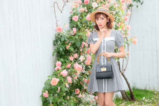 ���ЃA�p�����u�����h�uwhip bunny�v�ŉ����␅�����v���f���[�X���Ă��閾���ԃL����