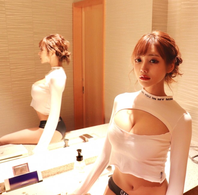 ���ЃA�p�����u�����h�uwhip bunny�v�Ő����≺�����v���f���[�X���Ă��閾���ԃL����