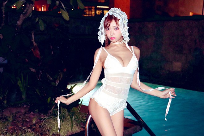 ���ЃA�p�����u�����h�uwhip bunny�v�Ő����≺�����v���f���[�X���Ă��閾���ԃL����