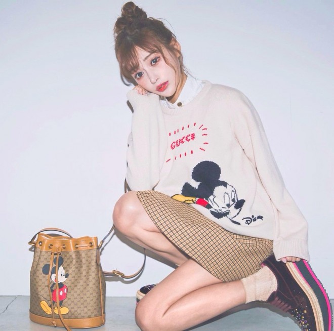 ���ЃA�p�����u�����h�uwhip bunny�v�Ő����≺�����v���f���[�X���Ă��閾���ԃL����