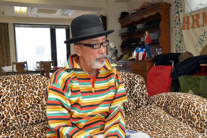 �C���^�r���[���󂯂�e���[�ɓ�